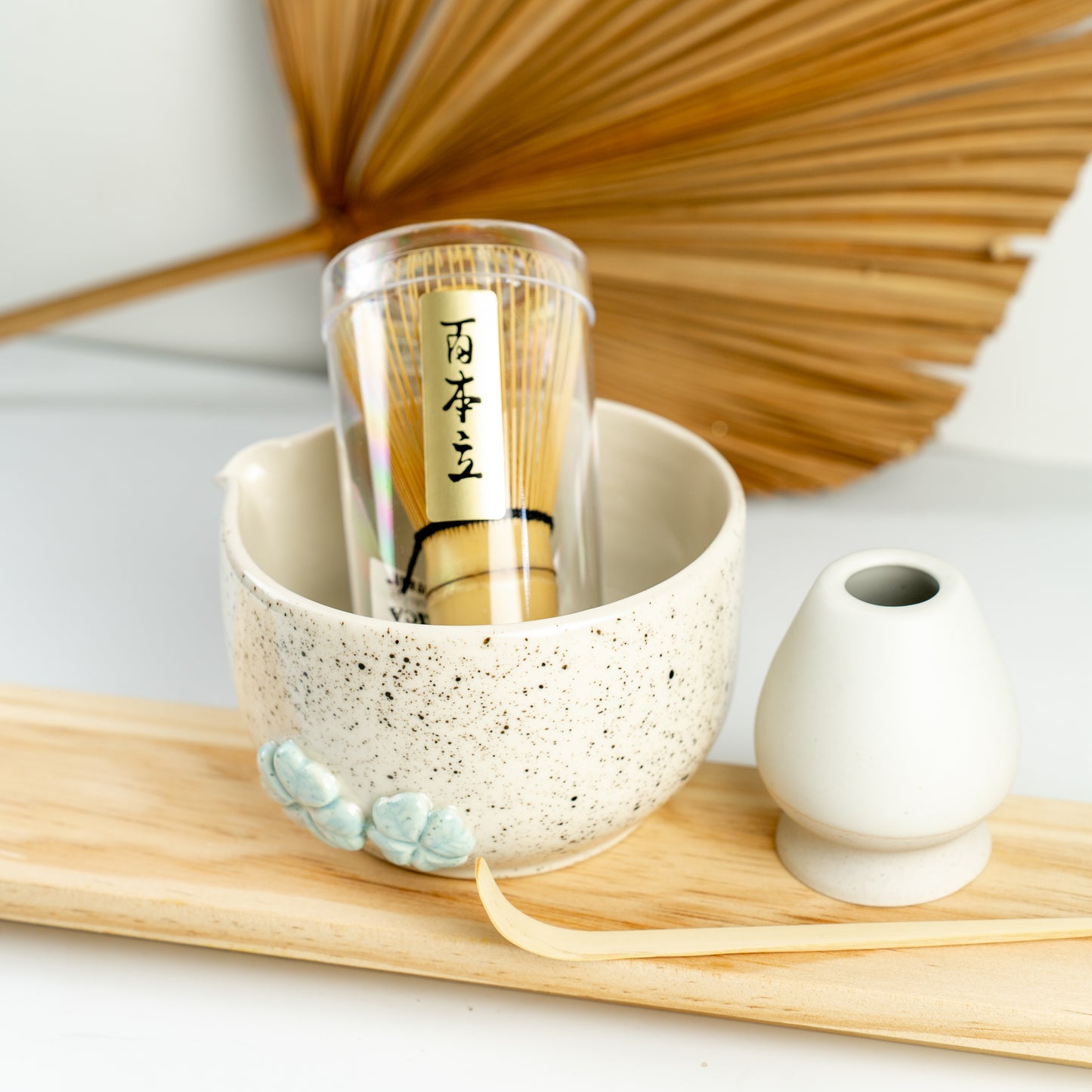 Kurōbā 'Clover' Chawan 茶碗 (matcha bowl) - handmade by Mysa Clay